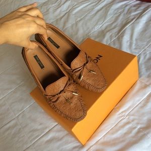 LOUIS VUITTON  Gloria Flat Loafers